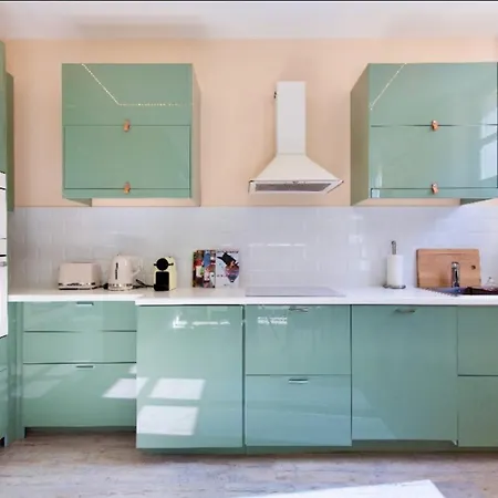 Hut * Oasis With Private Patio 10 Min To Palais & Beaches * Pet Friendly Apartment