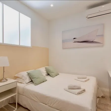 Apartment Hut * Oasis With Private Patio 10 Min To Palais & Beaches * Pet Friendly
